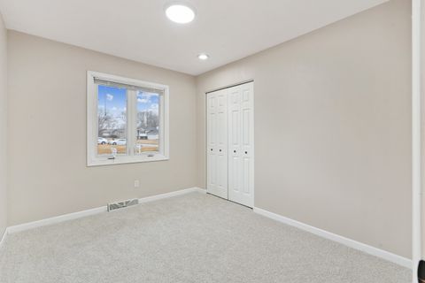 Tiny photo for 205 Park Lane Circle, Eldridge, IA 52748 (MLS # 12602245)