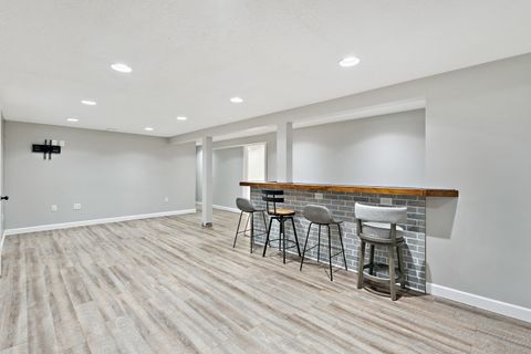 Tiny photo for 205 Park Lane Circle, Eldridge, IA 52748 (MLS # 12602245)