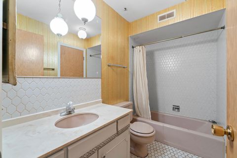 Tiny photo for 1535 Forest Avenue #305, River Forest, IL 60305 (MLS # 12495283)