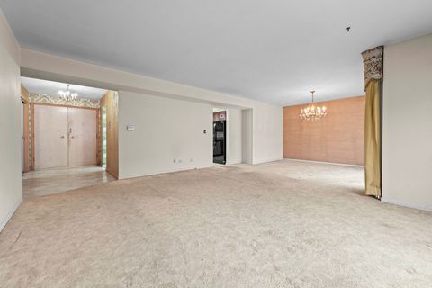 Tiny photo for 1535 Forest Avenue #305, River Forest, IL 60305 (MLS # 12495283)