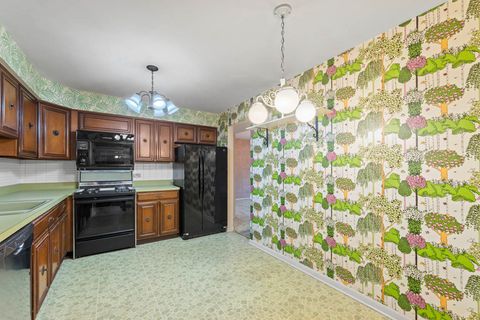 Tiny photo for 1535 Forest Avenue #305, River Forest, IL 60305 (MLS # 12495283)