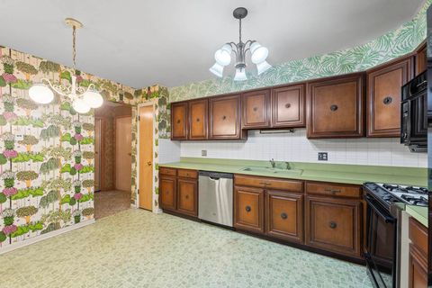 Tiny photo for 1535 Forest Avenue #305, River Forest, IL 60305 (MLS # 12495283)