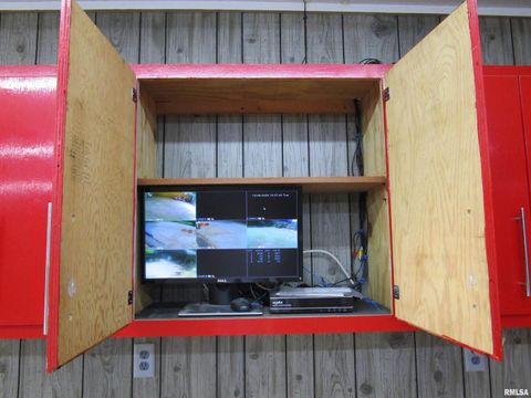 Tiny photo for 1253 County Road 800 E, Carmi, IL 62821 (MLS # EB457592)