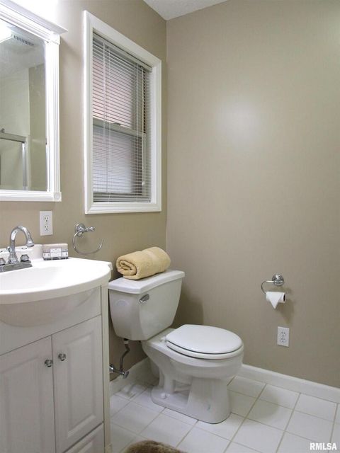 Tiny photo for 1253 County Road 800 E, Carmi, IL 62821 (MLS # EB457592)