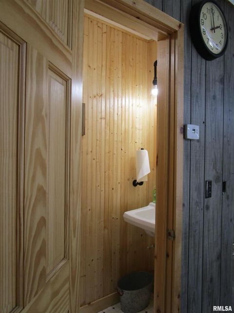 Tiny photo for 1253 County Road 800 E, Carmi, IL 62821 (MLS # EB457592)