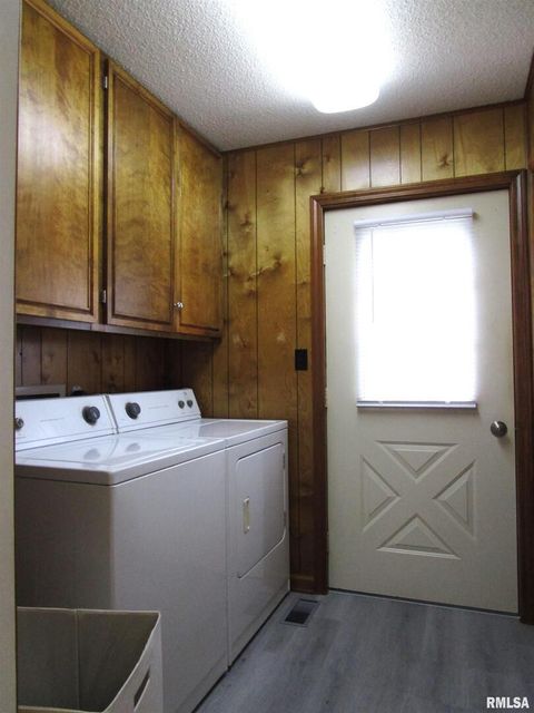 Tiny photo for 1253 County Road 800 E, Carmi, IL 62821 (MLS # EB457592)