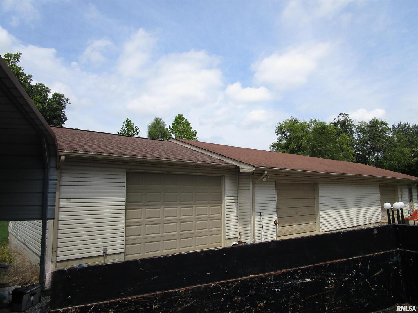 1253 County Road 800 E