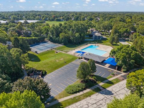 Tiny photo for 1625 Indian Knoll Road, Naperville, IL 60565 (MLS # 12473962)