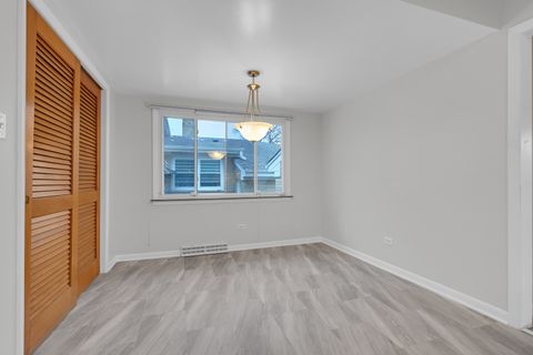 Tiny photo for 4646 W Fitch Avenue, Lincolnwood, IL 60712 (MLS # 12503822)