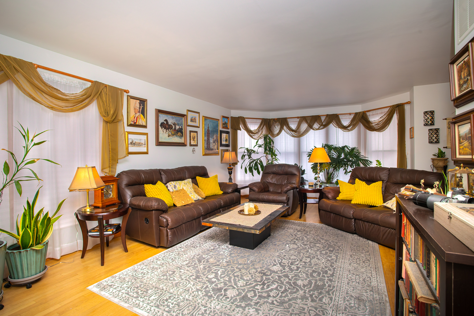 , Chicago, IL, 60638 2 3348489893