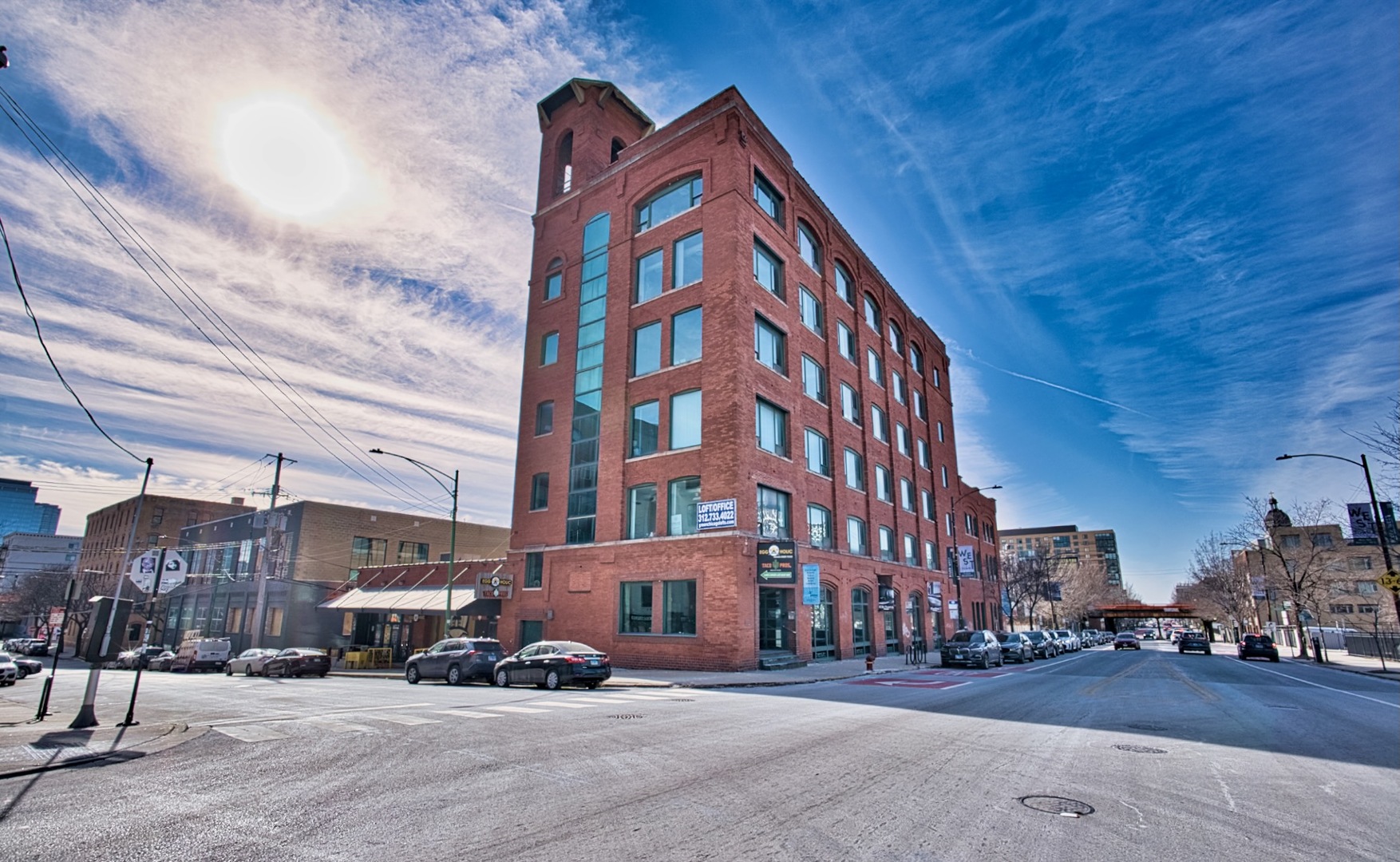 833 W Chicago Avenue