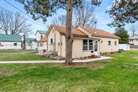 Tiny photo for 502 7th Avenue, Camanche, IA 52730 (MLS # 12613270)