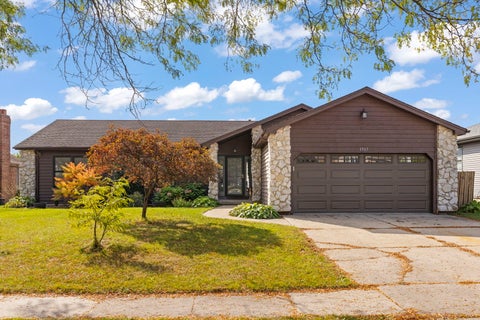 Tiny photo for 1965 Royal Boulevard, Elgin, IL 60123 (MLS # 12674250)