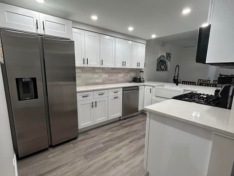 Tiny photo for 10561 Palos Place #1D, Palos Hills, IL 60465 (MLS # 12608982)