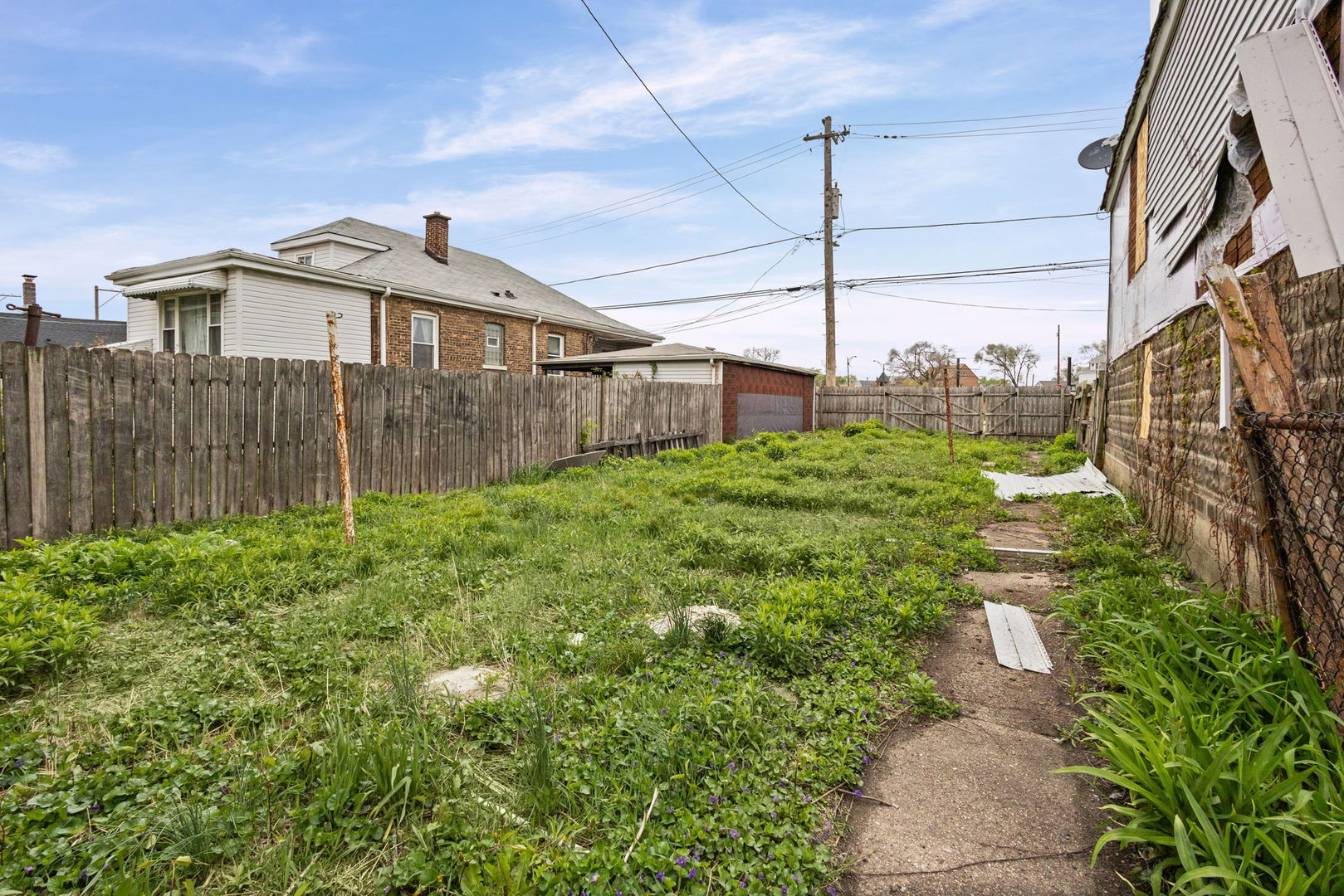 8405 S Baltimore Avenue