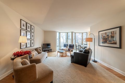 Tiny photo for 1340 N Dearborn Street #5C, Chicago, IL 60610 (MLS # 12517048)