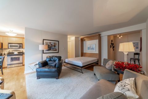 Tiny photo for 1340 N Dearborn Street #5C, Chicago, IL 60610 (MLS # 12517048)
