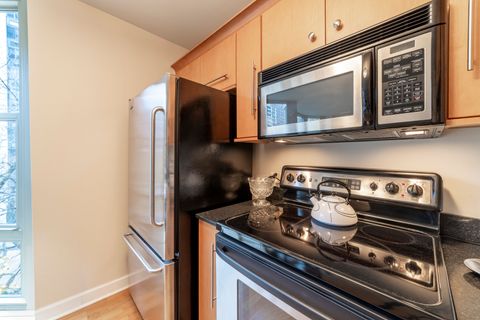 Tiny photo for 1340 N Dearborn Street #5C, Chicago, IL 60610 (MLS # 12517048)
