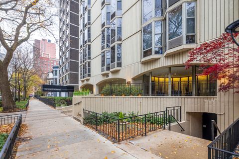 Tiny photo for 1340 N Dearborn Street #5C, Chicago, IL 60610 (MLS # 12517048)