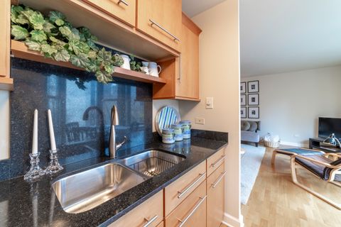 Tiny photo for 1340 N Dearborn Street #5C, Chicago, IL 60610 (MLS # 12517048)