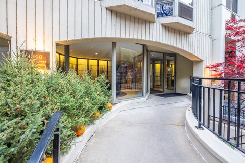 Photo of 1340 N Dearborn Street #5C, Chicago, IL 60610 (MLS # 12517048)