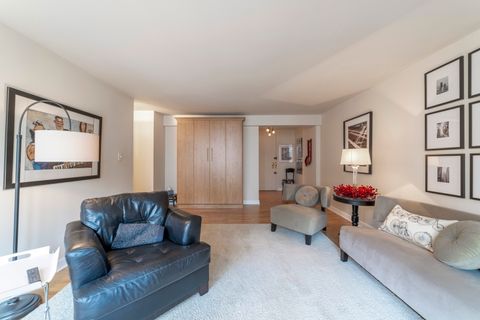 Tiny photo for 1340 N Dearborn Street #5C, Chicago, IL 60610 (MLS # 12517048)