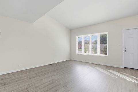 Tiny photo for 8554 W Bruce Drive, Niles, IL 60714 (MLS # 12498359)