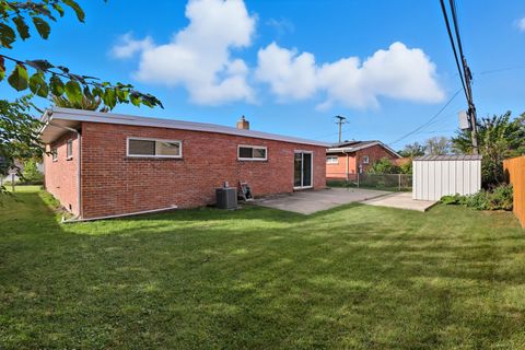 Tiny photo for 8554 W Bruce Drive, Niles, IL 60714 (MLS # 12498359)