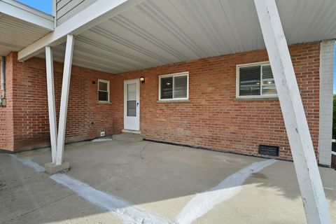 Tiny photo for 8554 W Bruce Drive, Niles, IL 60714 (MLS # 12498359)