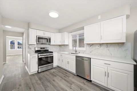 Tiny photo for 2510 N Linder Avenue, Chicago, IL 60639 (MLS # 12518376)