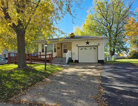 Photo of 1402 9th Avenue, Rock Falls, IL 61071 (MLS # 12509519)