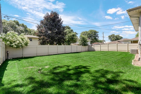Tiny photo for 17106 Ingleside Avenue, South Holland, IL 60473 (MLS # 12681943)