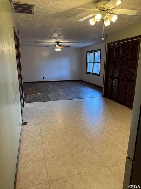 Tiny photo for 602 OSAGE Drive, Centralia, IL 62801 (MLS # EB460513)