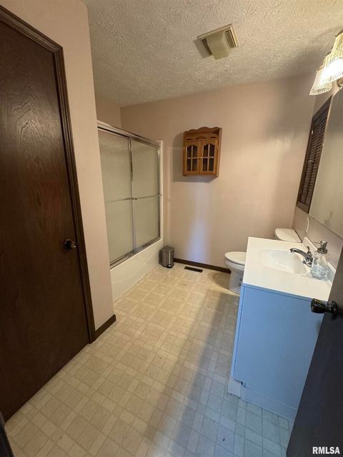 Tiny photo for 602 OSAGE Drive, Centralia, IL 62801 (MLS # EB460513)