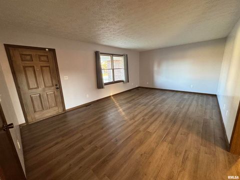 Tiny photo for 602 OSAGE Drive, Centralia, IL 62801 (MLS # EB460513)