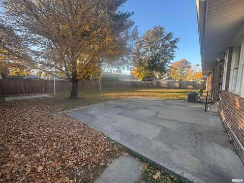 Tiny photo for 602 OSAGE Drive, Centralia, IL 62801 (MLS # EB460513)