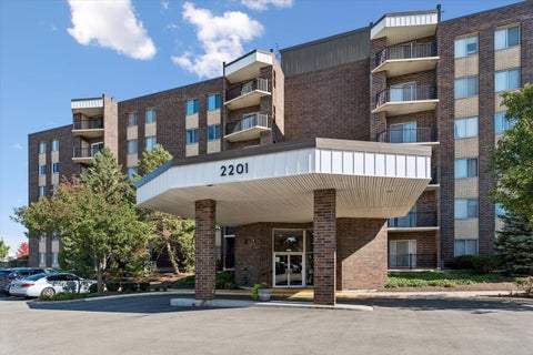 Photo of 2201 S Grace Street #507, Lombard, IL 60148 (MLS # 12793079)