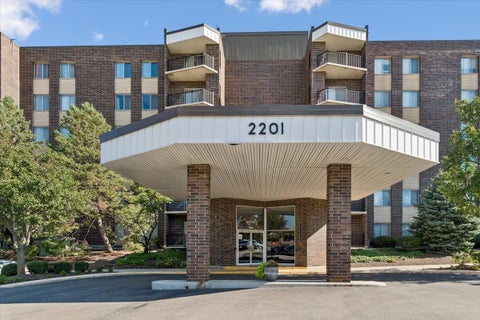 Tiny photo for 2201 S Grace Street #507, Lombard, IL 60148 (MLS # 12793079)