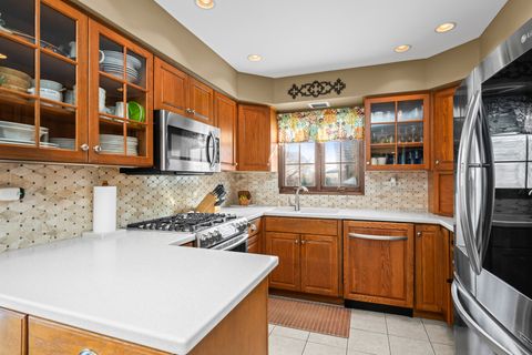 Tiny photo for 5187 Chambers Drive, Hoffman Estates, IL 60010 (MLS # 12538790)