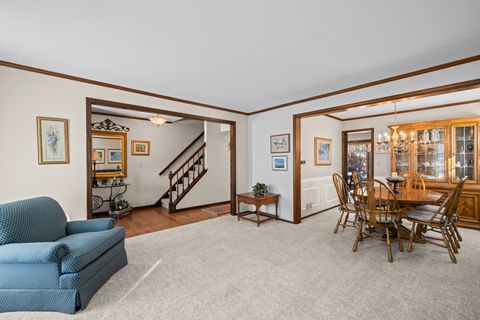 Tiny photo for 5187 Chambers Drive, Hoffman Estates, IL 60010 (MLS # 12538790)