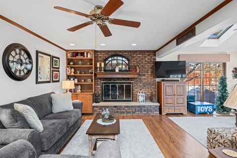 Tiny photo for 5187 Chambers Drive, Hoffman Estates, IL 60010 (MLS # 12538790)