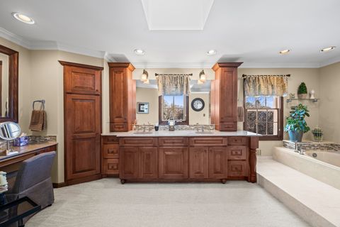 Tiny photo for 5187 Chambers Drive, Hoffman Estates, IL 60010 (MLS # 12538790)