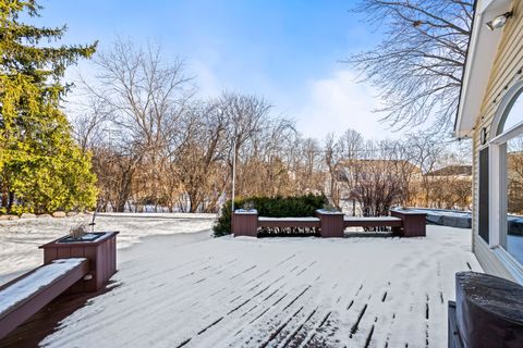 Tiny photo for 5187 Chambers Drive, Hoffman Estates, IL 60010 (MLS # 12538790)