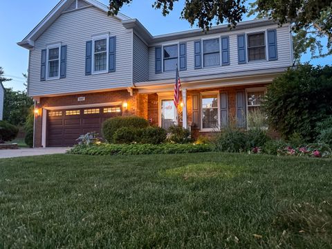Tiny photo for 5187 Chambers Drive, Hoffman Estates, IL 60010 (MLS # 12538790)