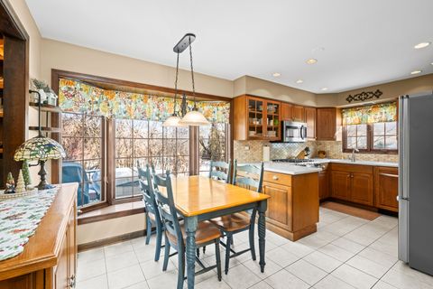 Tiny photo for 5187 Chambers Drive, Hoffman Estates, IL 60010 (MLS # 12538790)