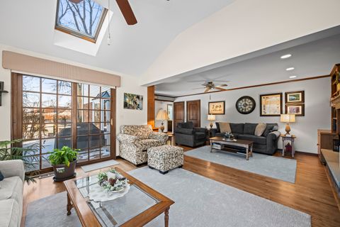 Tiny photo for 5187 Chambers Drive, Hoffman Estates, IL 60010 (MLS # 12538790)