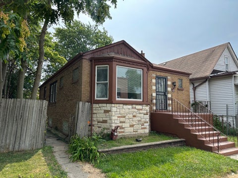 Tiny photo for 11953 S State Street, Chicago, IL 60628 (MLS # 12742966)
