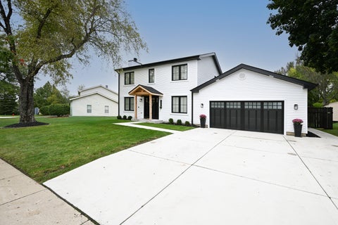 Photo of 1321 S Parkview Terrace, Algonquin, IL 60102 (MLS # 12766169)