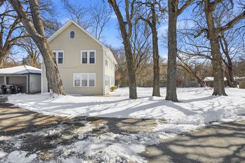 Tiny photo for 2908 Oakwood Avenue, McHenry, IL 60051 (MLS # 12615577)