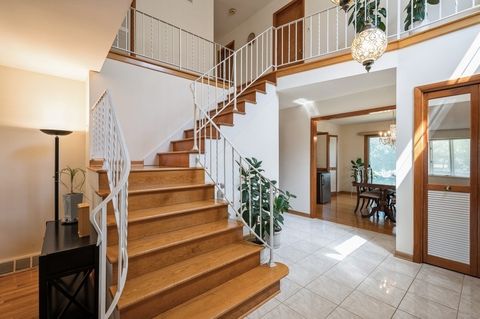 Tiny photo for 7245 N Kostner Avenue, Lincolnwood, IL 60712 (MLS # 12489407)